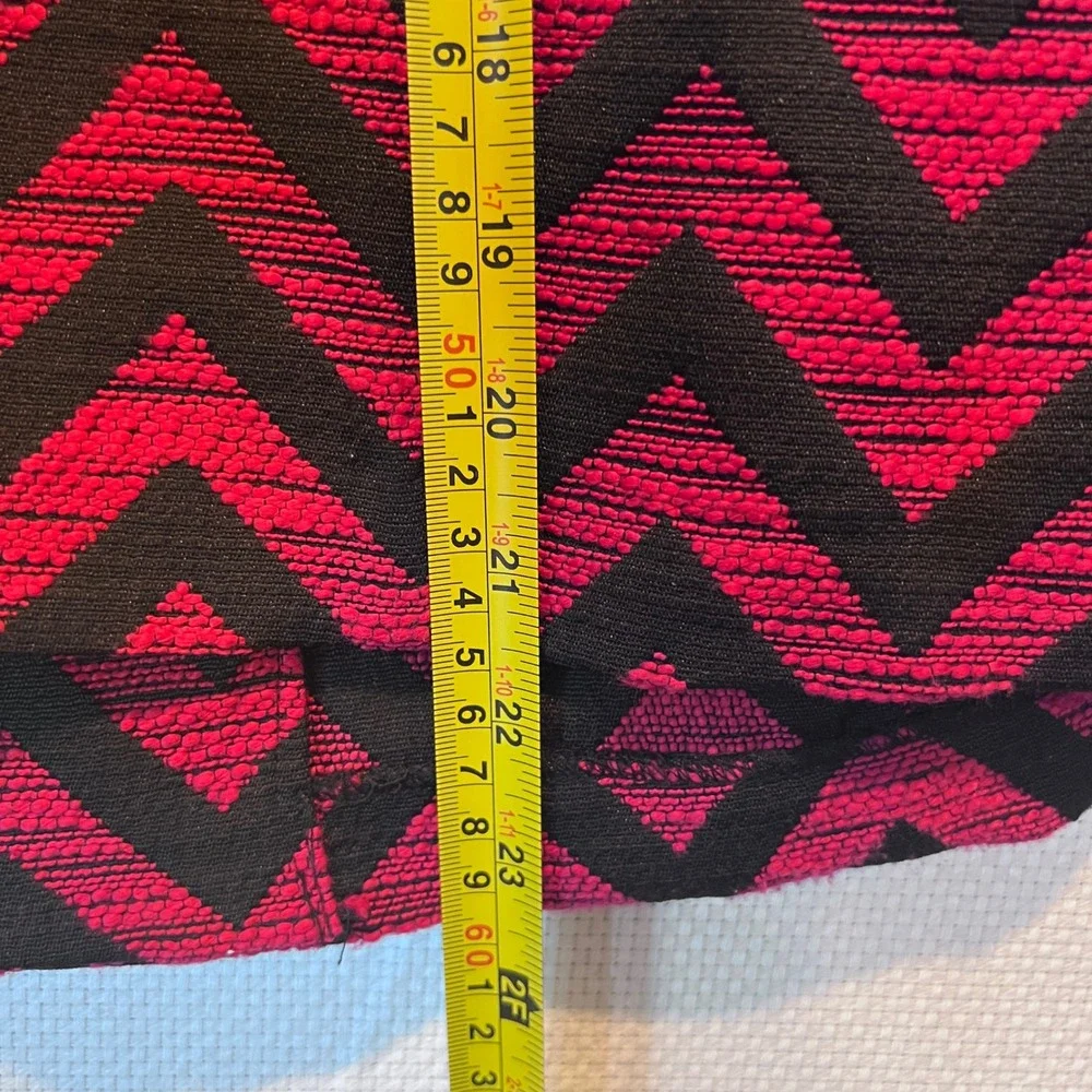 Chico's Red Black Chevron Asymmetric Zip Jacket Mixed Media Size 1 Medium